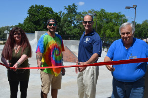 (L-R) Marcy Tilmann, Matt Sendejo, Mayor Andy Steingold and tony Misiano at the Ian Tilmann Skatepark reopening on may 16.