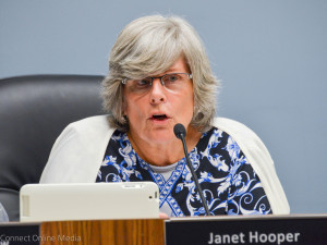 Safety Harbor City Commissioner Janet Hooper resigned her position on Monday in order to run for mayor in the city's upcoming municipal election on March 14, 2017.